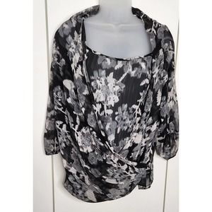 NewYork &Co. Gauzy Top Fir Work or Gala Medium